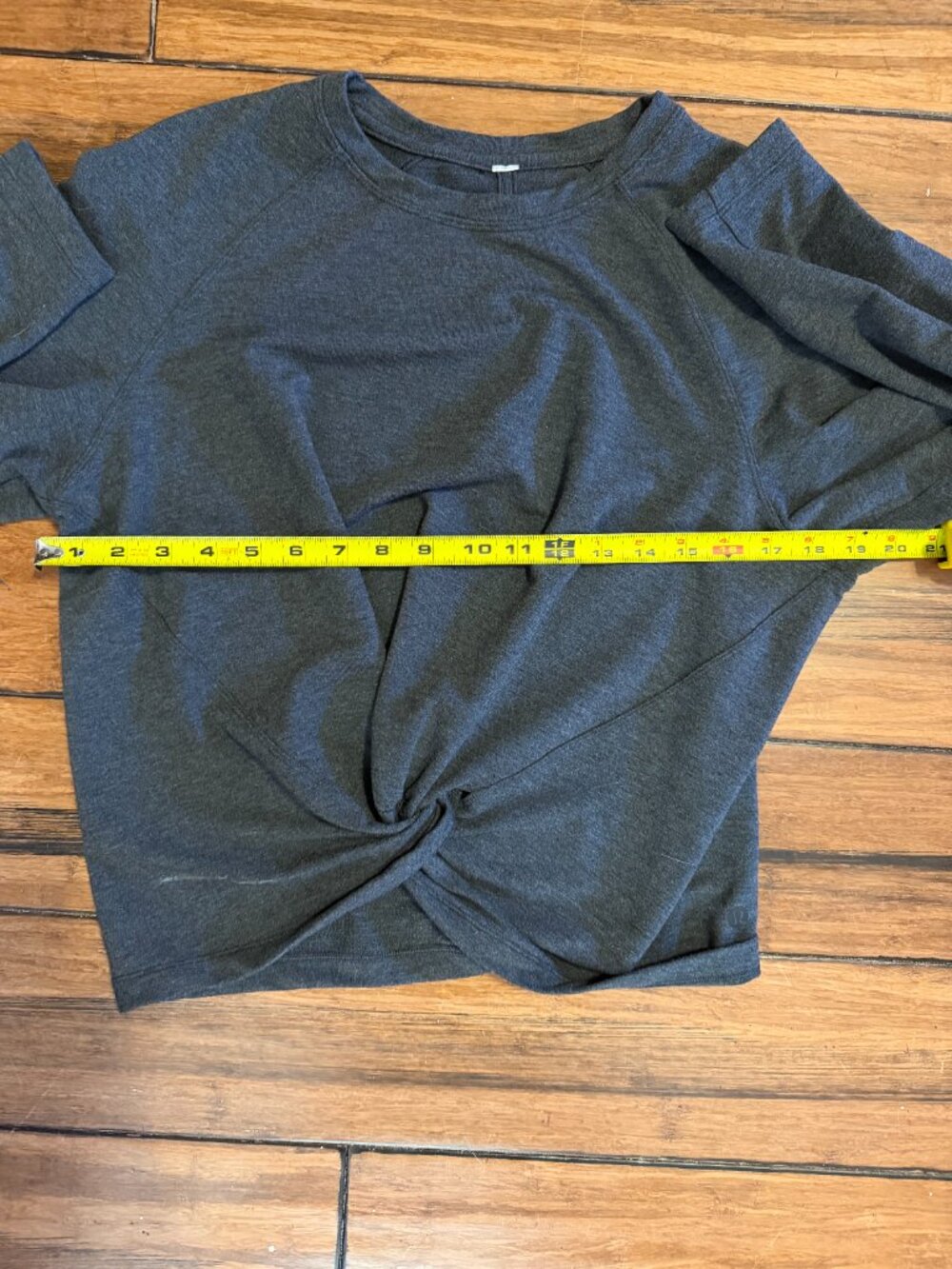 Lululemon Tuck & Gather Pullover Heathered Mod Black, Size 6 - Picture 7 of 7
